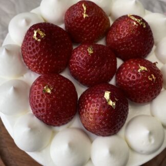 화이트커버추어 딸기케이크(White Chocolate Strawberry Cake) Pick Your Size